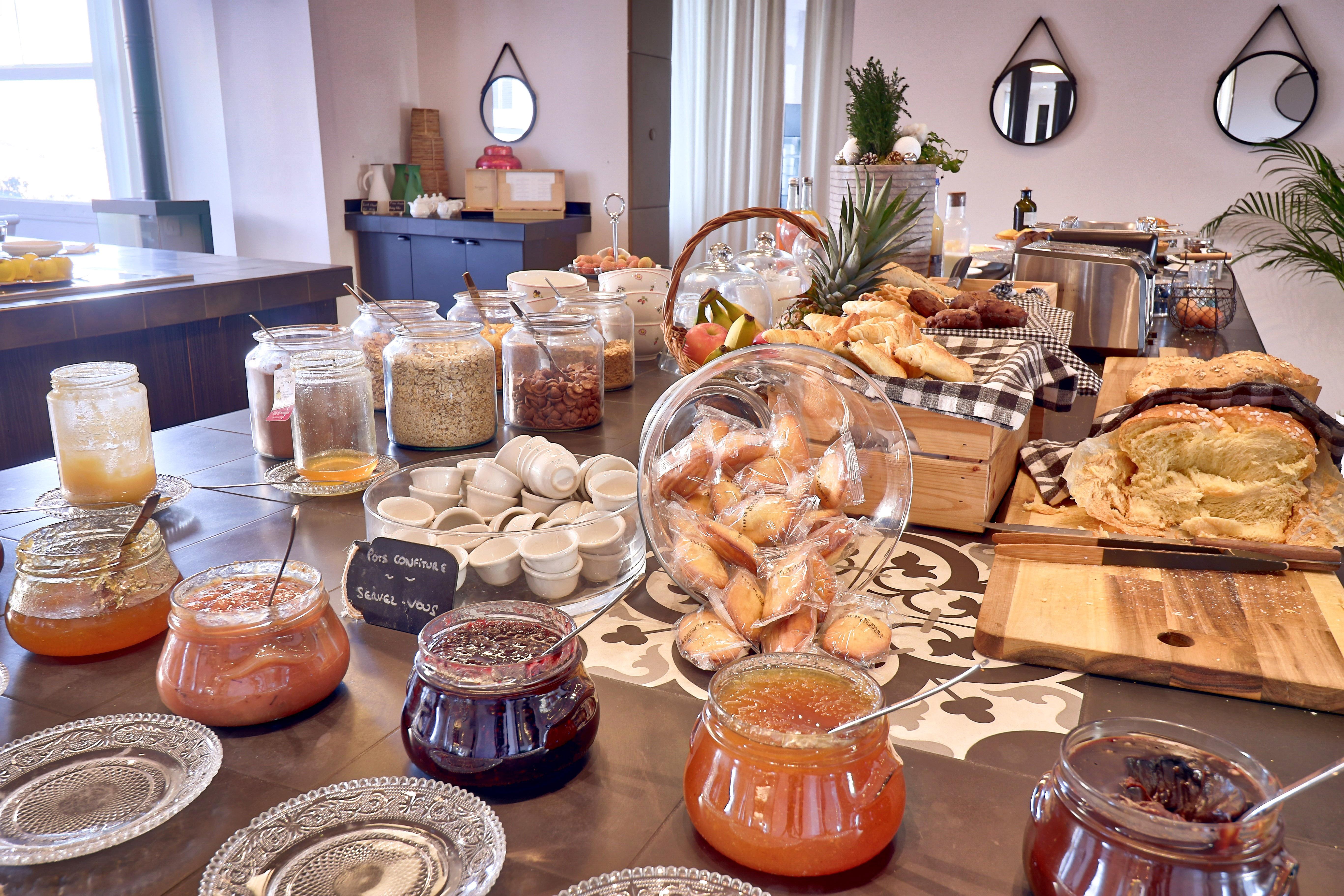 Belfry & Spa By Ligne St Barth Lurdy Exteriér fotografie Breakfast buffet at a hotel